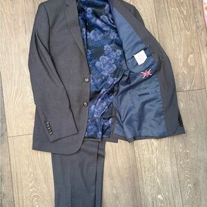 Elegant Charcoal Suit with Floral Blue Lining